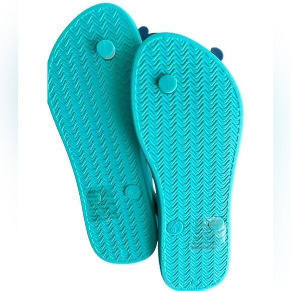 NWT Kids Flip Flops - Size 6-7 - Picture 3 of 3